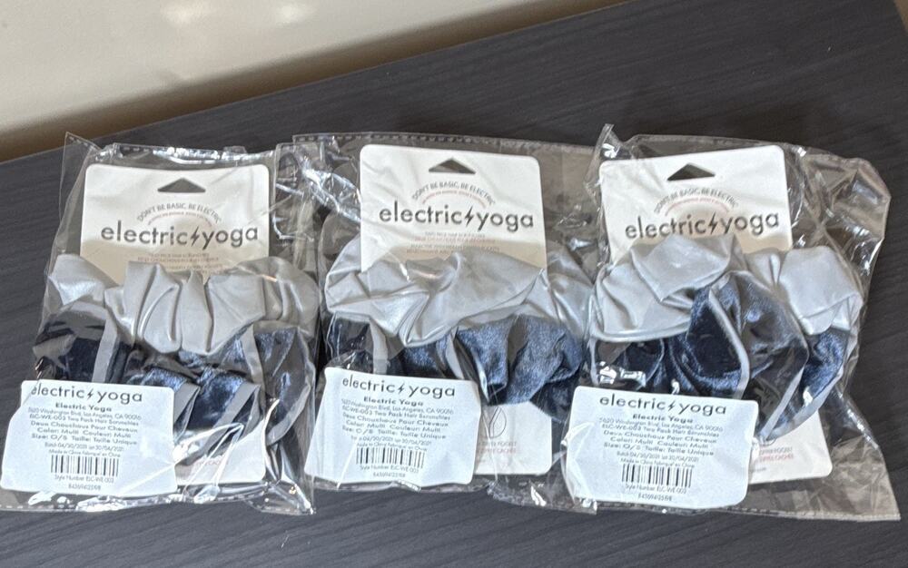 Electric Yoga - Reflective Scrunchies with Pockets - 3 packs of 2 scrunchies